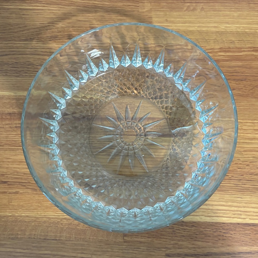 Arcoroc France Glass Serving Bowl Diamond Cut Starburst Pattern Clear‎ 8 inch - Picture 4 of 9